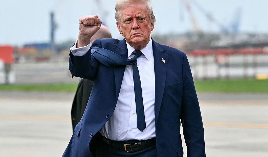 Новини бізнесу - Трамп підписав укази про послаблення мит на авто