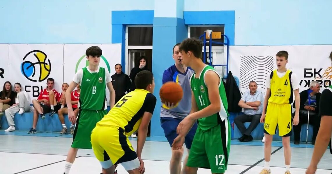 На Закарпатті провели обласний етап «Пліч-о-пліч всеукраїнські шкільні ліги» з баскетболу