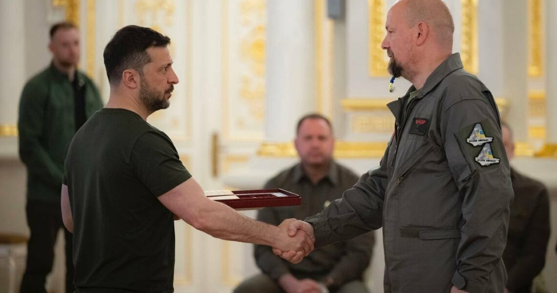 Володимир Зеленський вручив державні нагороди військовослужбовцям