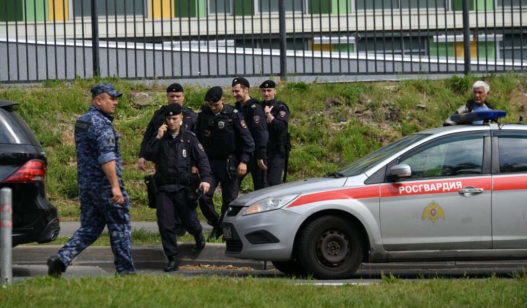 Новини світу - Без зв’язку і літаків. Наймасовіша атака на Росію