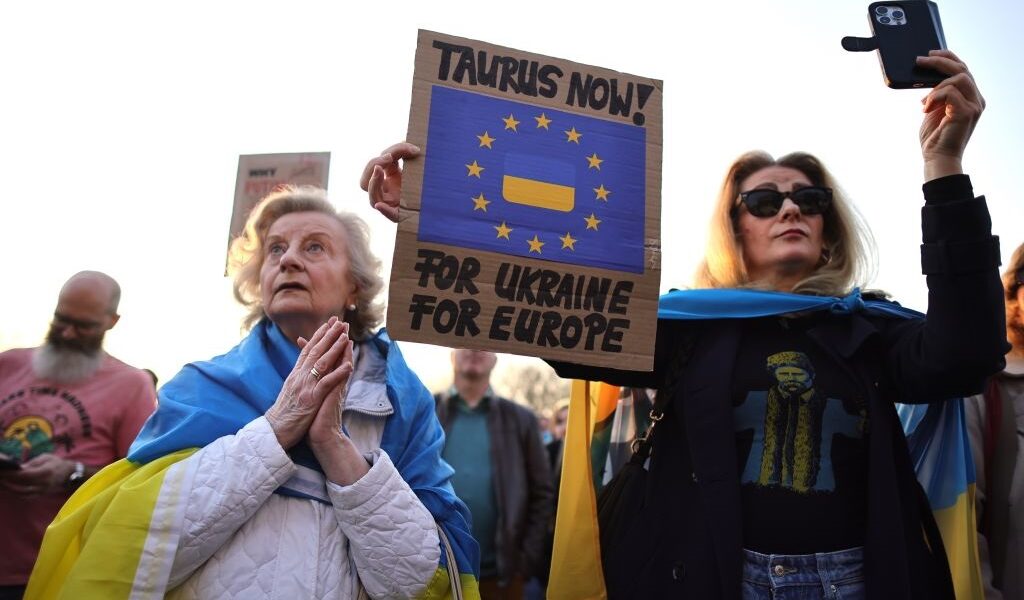 Новини України - Дальність ударів по Росії. Обмежень немає