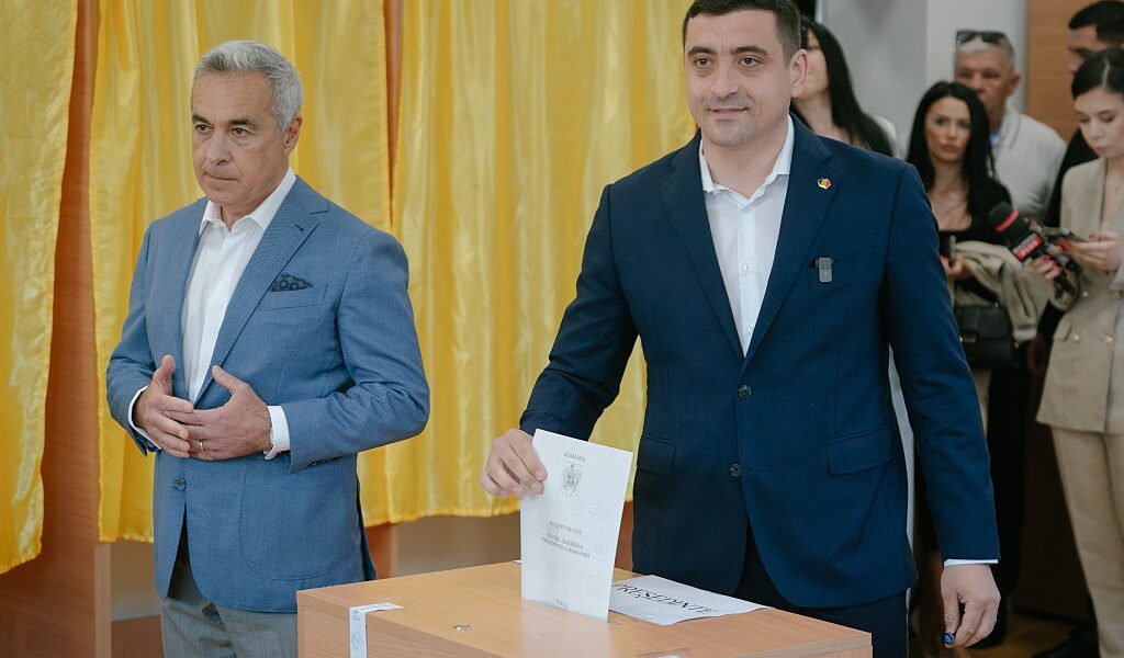 Новини світу - Фаворит президентських виборах у Румунії обіцяє повернути Джорджеску