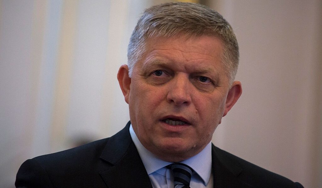 Новини світу - Фіцо поскаржився на ідею Мерца позбавити Словаччину виплат