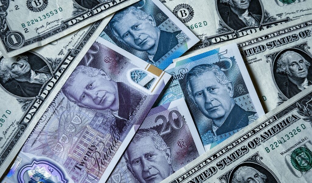 Новини бізнесу - Фунт досяг максимуму 2022 року, "завдяки" Трампу