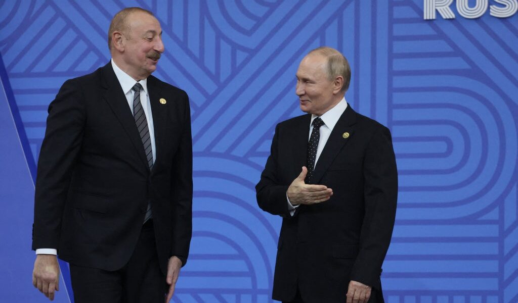 Новини світу - Глава Азербайджану скасував поїздку до Москви