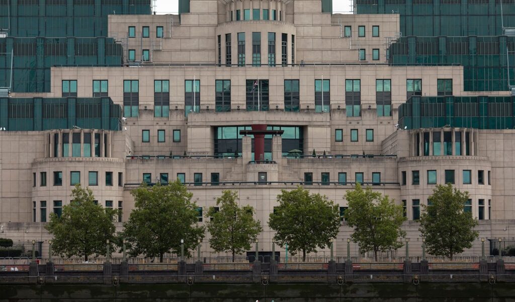 Новини світу - Головою британської розвідки MI6 вперше в історії стане жінка - ЗМІ