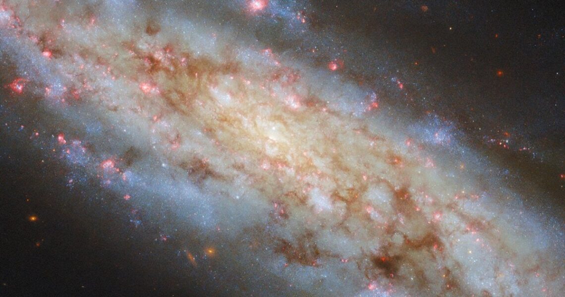 Технології - Хаббл зняв похилену галактику NGC 3511
