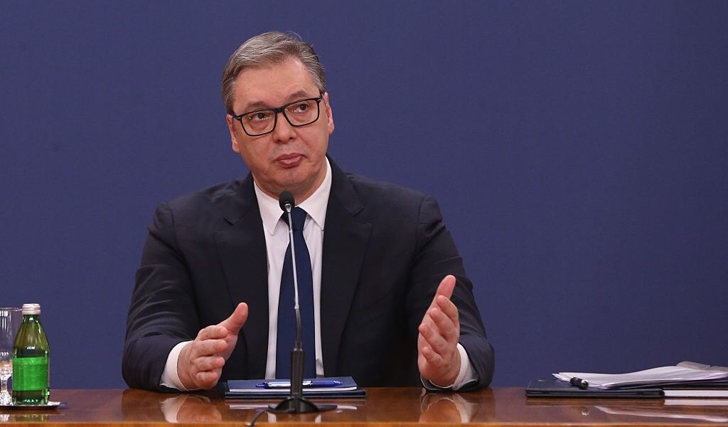 Новини світу - Літак президента Сербії "застряг" в Баку по дорозі до Москви