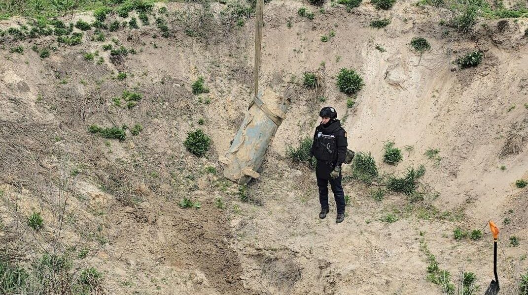 Новини України - На Київщині виявили бойову частину ракети Х-101