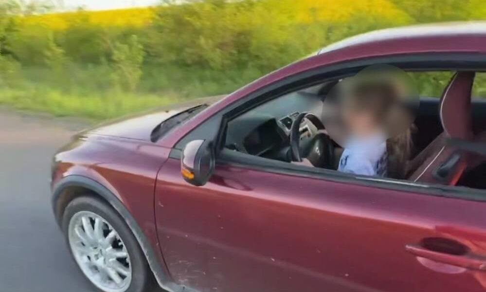 Новини України - На Львівщині батько посадив малолітню доньку за кермо