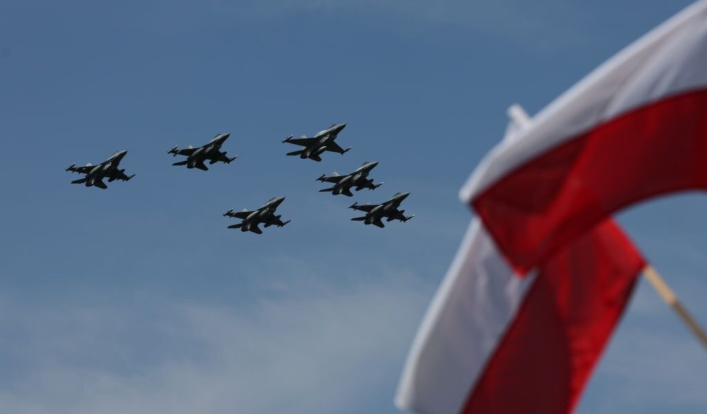 Новини світу - Польща планує модернізувати всі свої літаки F-16