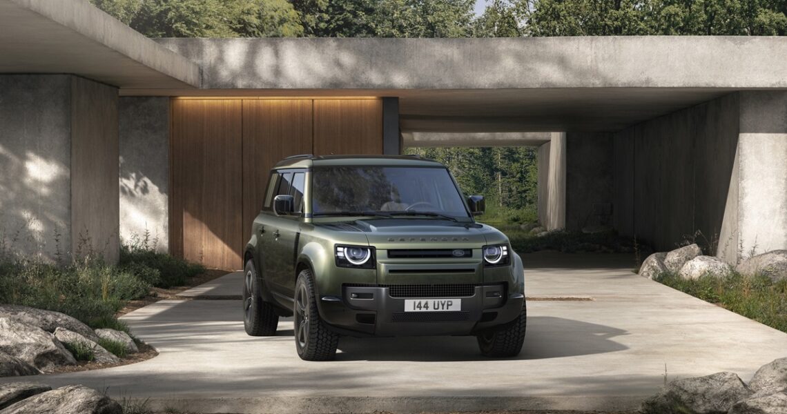 Авто новини - Представлено оновлений Land Rover Defender