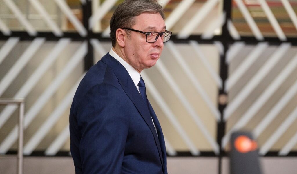 Новини світу - Президент Сербії раптово перервав візит у США через хворобу