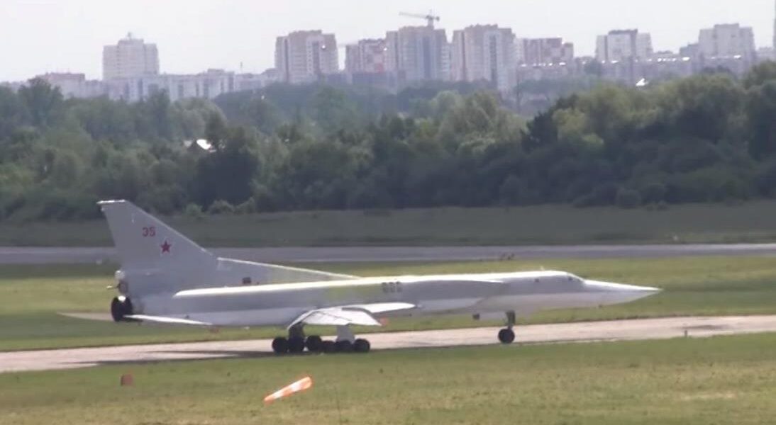 Новини України - Росія перекинула 40 Ту-22М3 на аеродром Оленья - ЗМІ