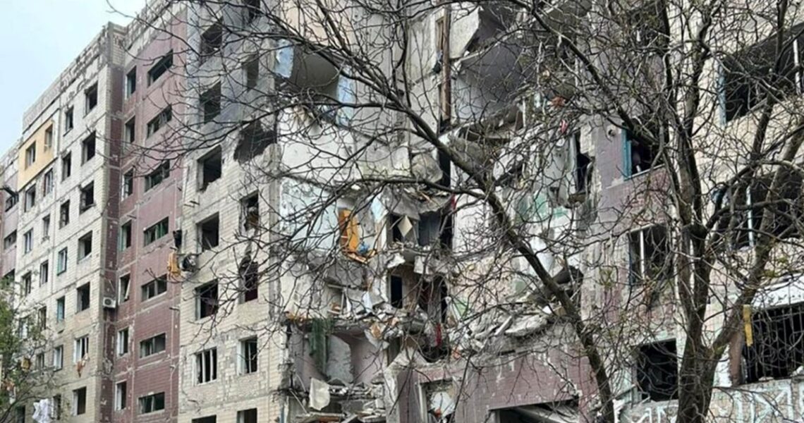 Новини України - Росіяни скинули авіабомбу на багатоповерхівку в Костянтинівці, 12 поранених