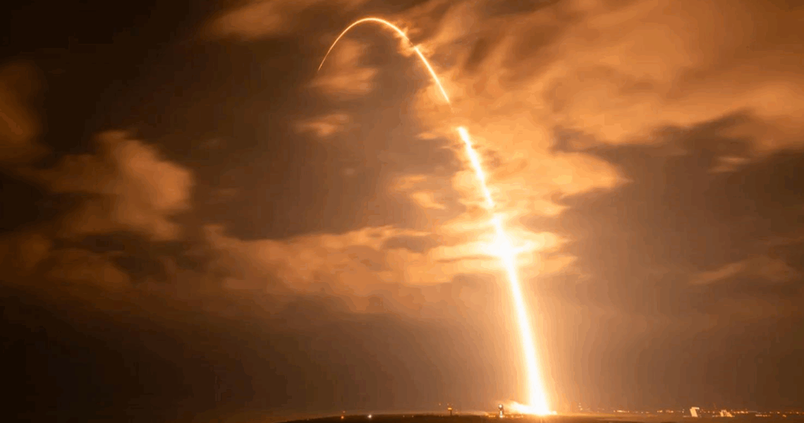 Технології - SpaceX запустила 23 супутники Starlink новою ракетою Falcon 9