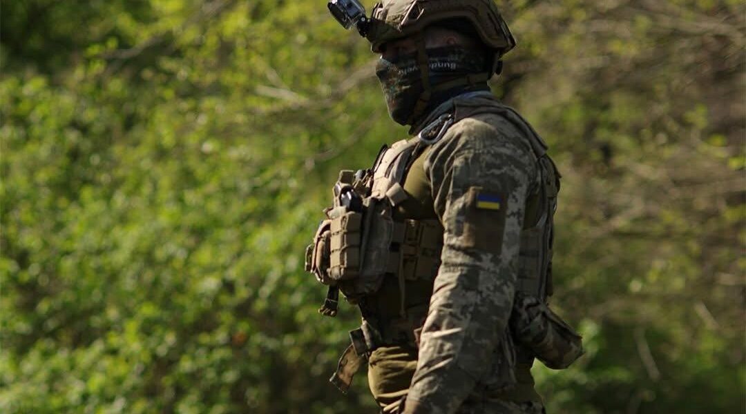 Новини України - ССО показали відео з узяттям в полон групи росіян