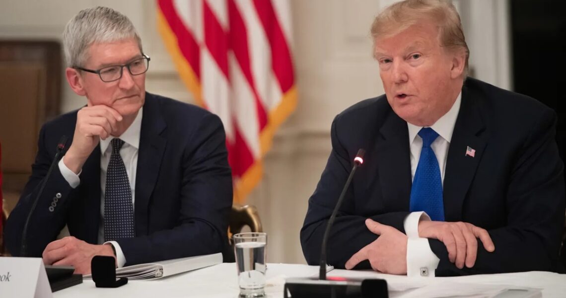 Новини бізнесу - Трамп персонально сказав Тіму Куку, що не хоче виробництва Apple в Індії