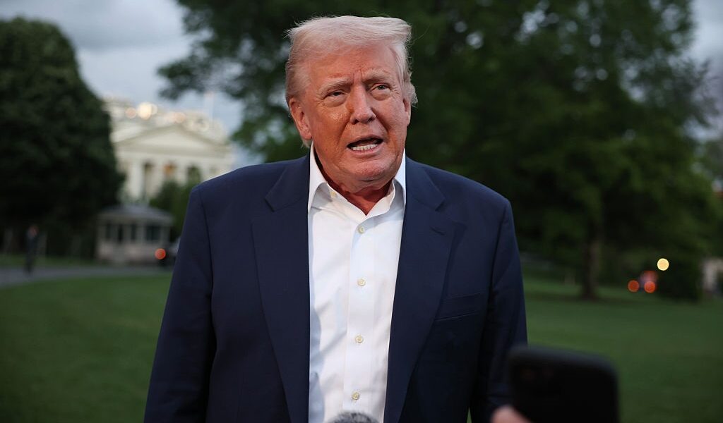 Новини світу - Трамп побачив "гарний момент" для миру в Україні