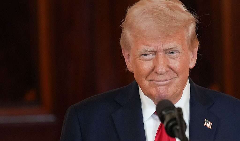 Новини світу - У певний момент: Трамп готовий зняти мита з Китаю
