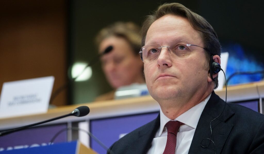 Новини світу - Угорщина заблокувала план ЄС з відмови від енергоносіїв Росії - ЗМІ