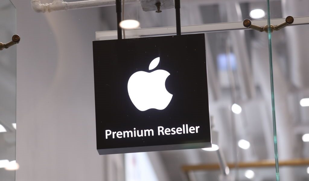 Новини світу - В Росії оштрафували Apple за "пропаганду ЛГБТ"