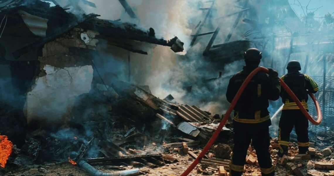 Новини України - З’явилися фото наслідків обстрілів у Херсоні