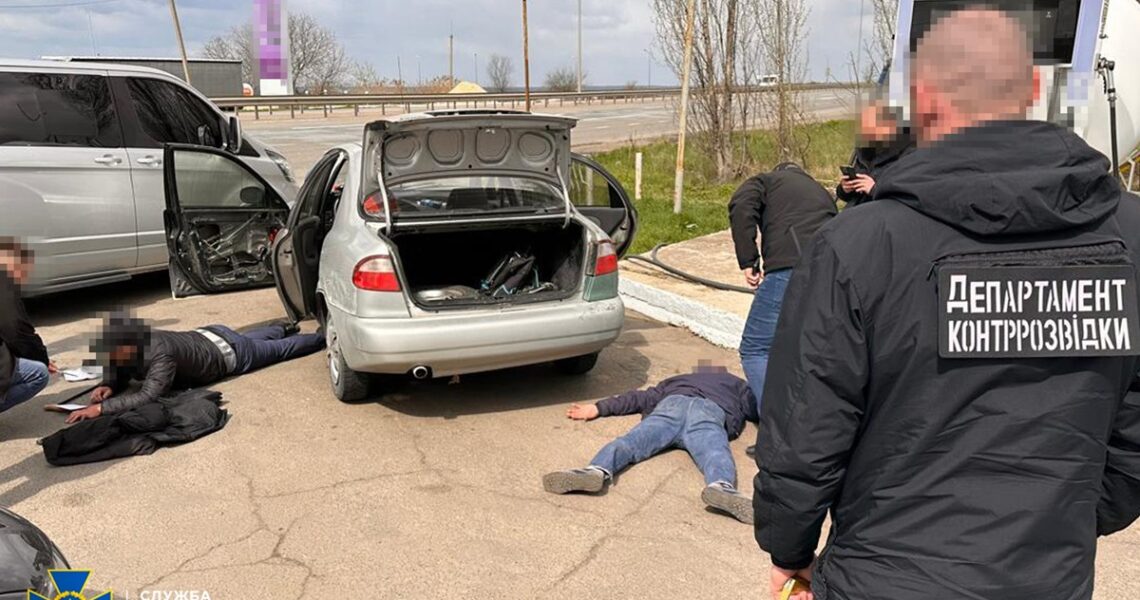 Новини України - Затримано 13 організаторів схем для ухилянтів