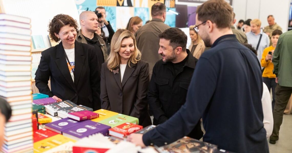 Новини України - Зеленський обрав "Убити тирана" на 13-му Книжковому Арсеналі у Києві