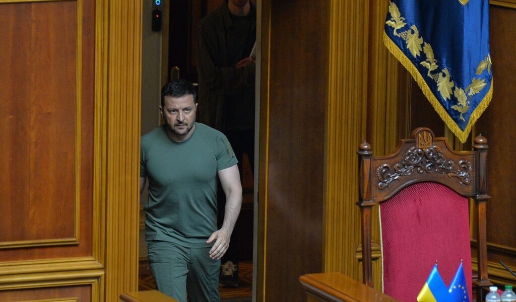 Новини України - Зеленський подав невідкладний законопроєкт про військового омбудсмана