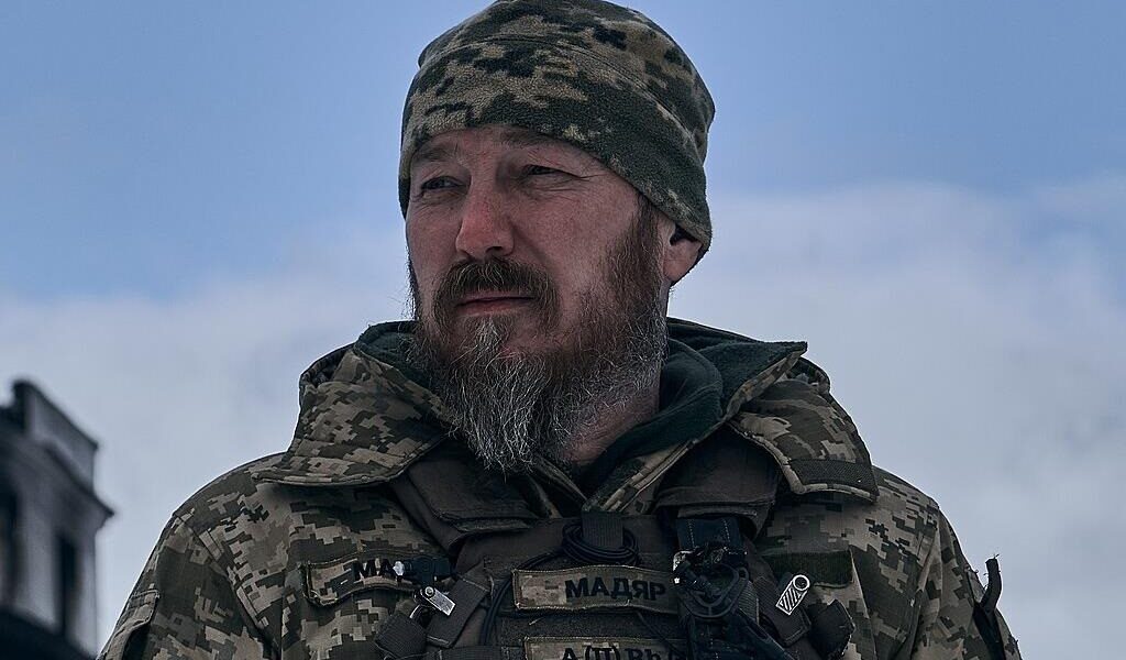 Новини України - Зеленський присвоїв командиру підрозділу Птахи Мадяра звання Герой України