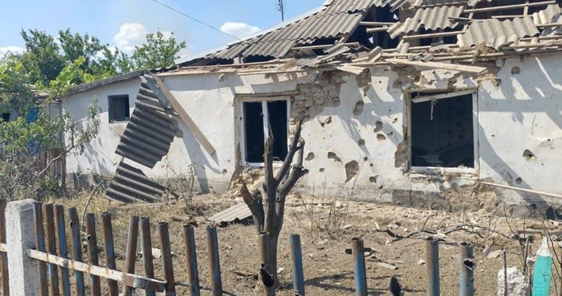 Новини України - Армія РФ вдарили по житловому кварталі Херсона