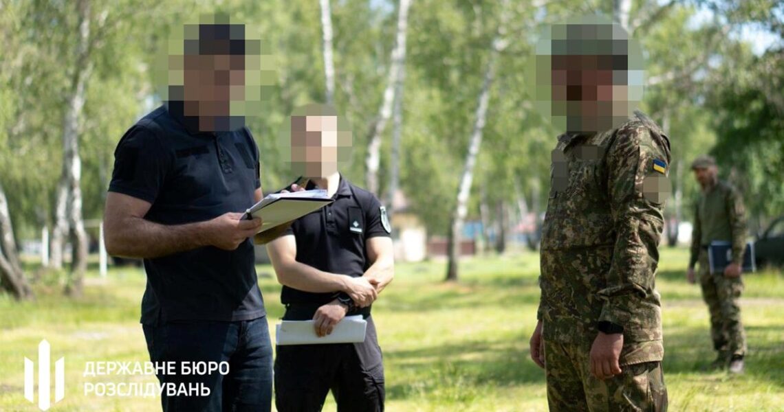 Новини України - Чотирьох військових затримали за непокору - ДБР