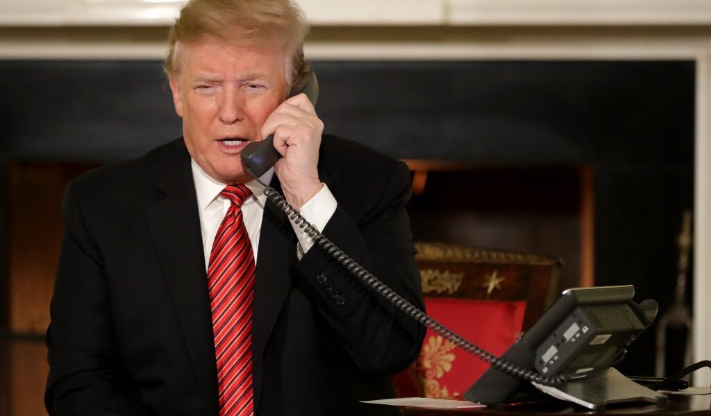 Новини світу - Дзвінок без миру. Трамп знову говорив з Путіним