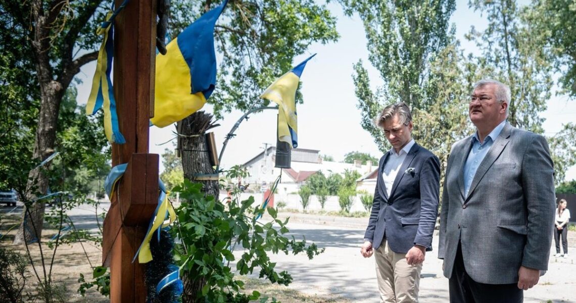 Новини України - Голова МЗС Литви першим з іноземних урядовців відвідав Херсон