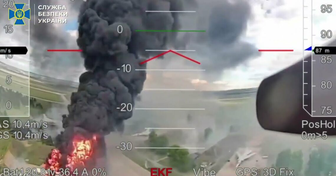СБУ показала нове відео операції «Павутина»: шлях одного з FPV-дронів від вильоту до ураження літака