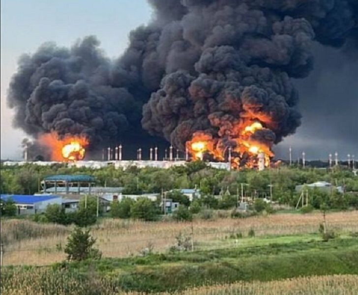 Новини світу - Мінус вертольоти. Нічна атака на авіабази Росії