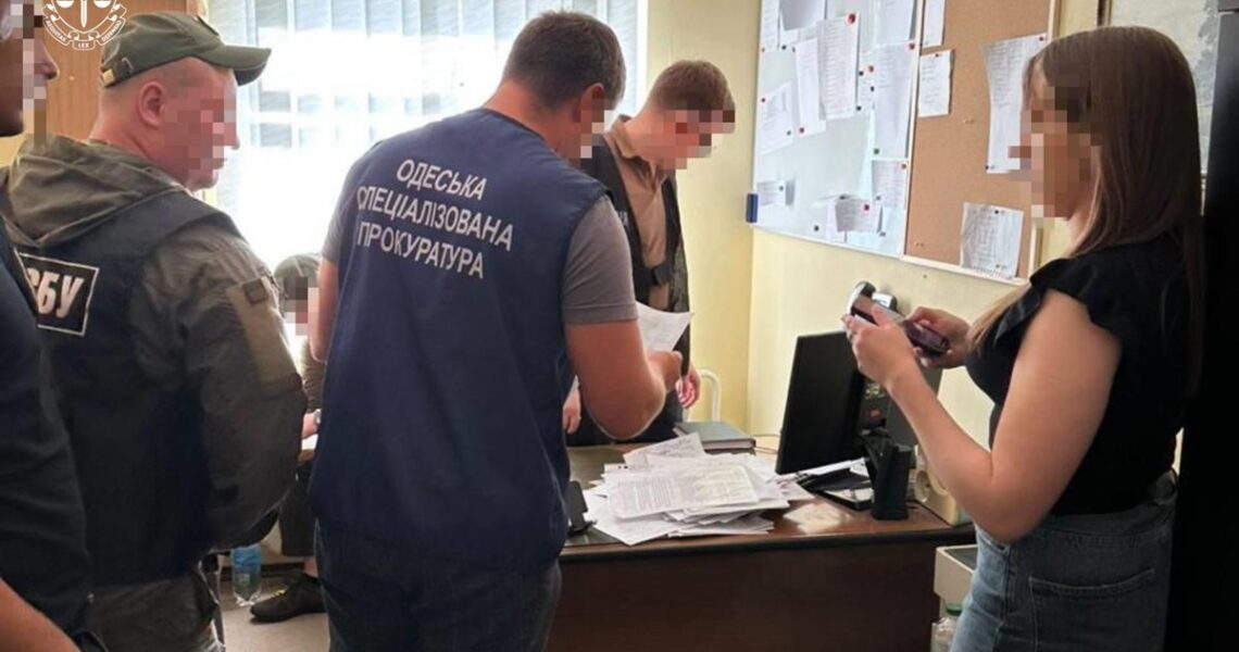 Новини України - Офіцери ЗСУ заробили мільйони на призові "мертвих душ"