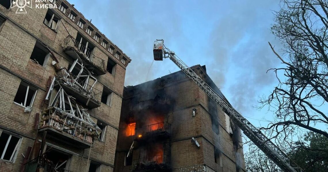 Новини Києва - Під завалами будинку у Києві можуть залишатися до 14 людей - КМВА