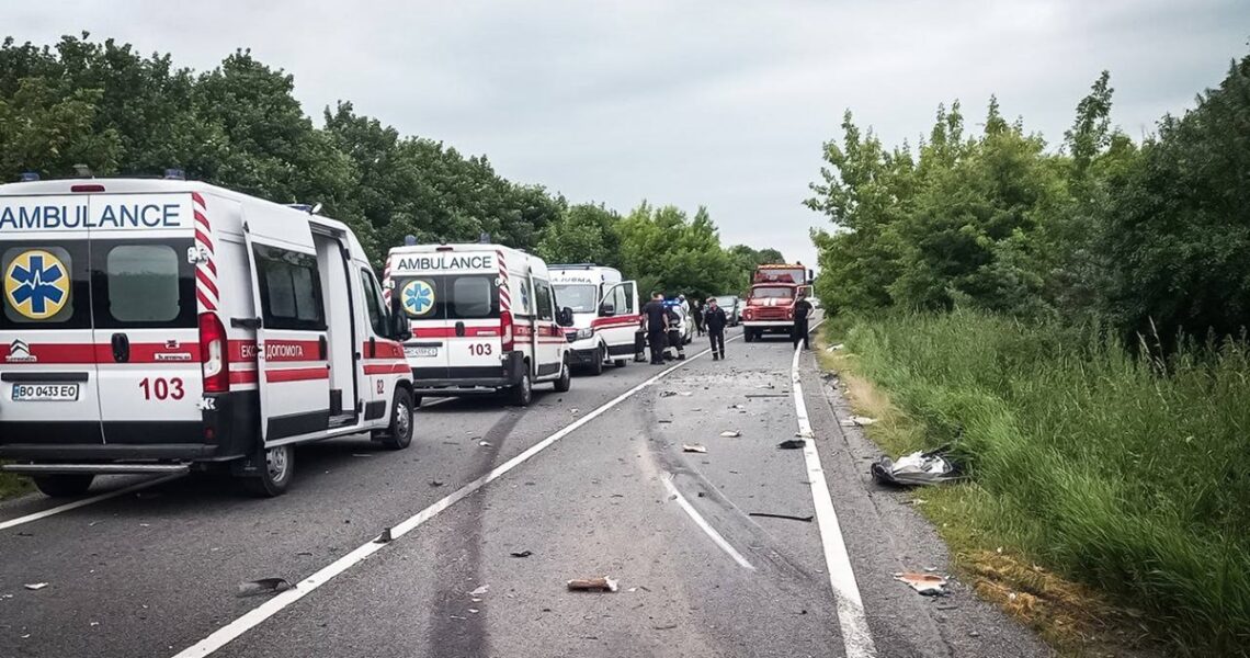 Новини України - Смертельна ДТП на Хмельниччині: дві особи загинули