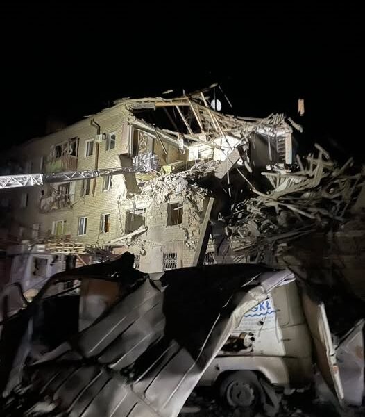 Новини України - Удар по Краматорську: під завалами будинку перебувають люди