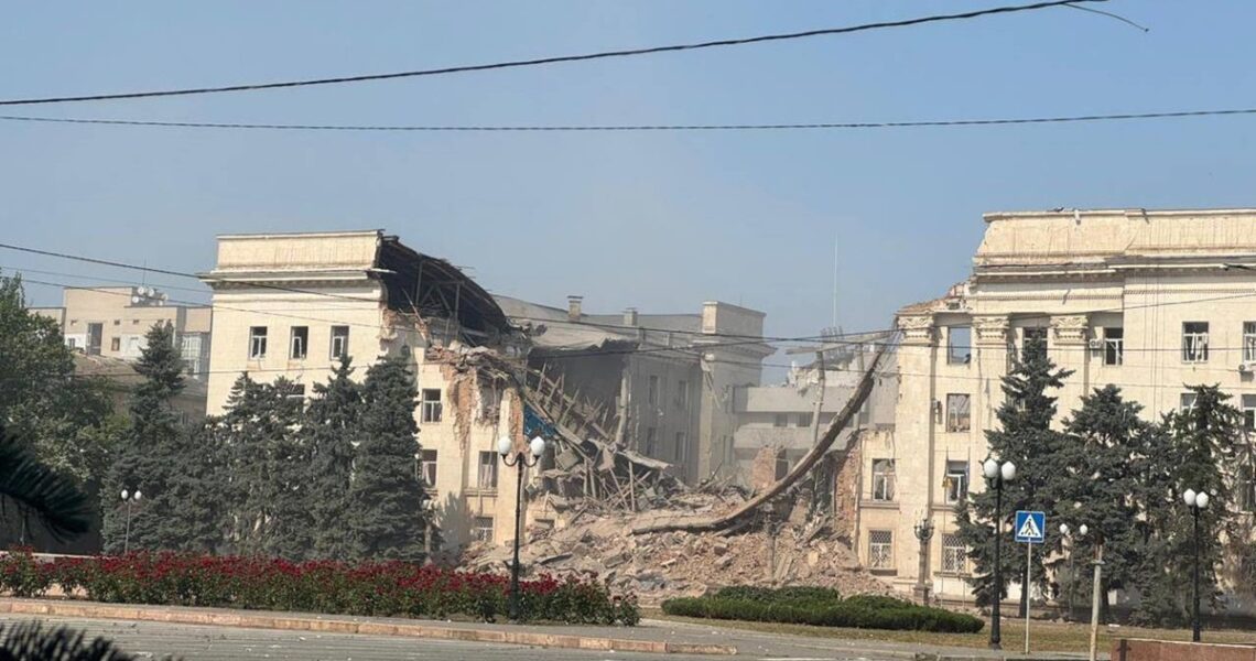 Новини України - Зеленський про удар РФ по Херсону: Хворі істоти
