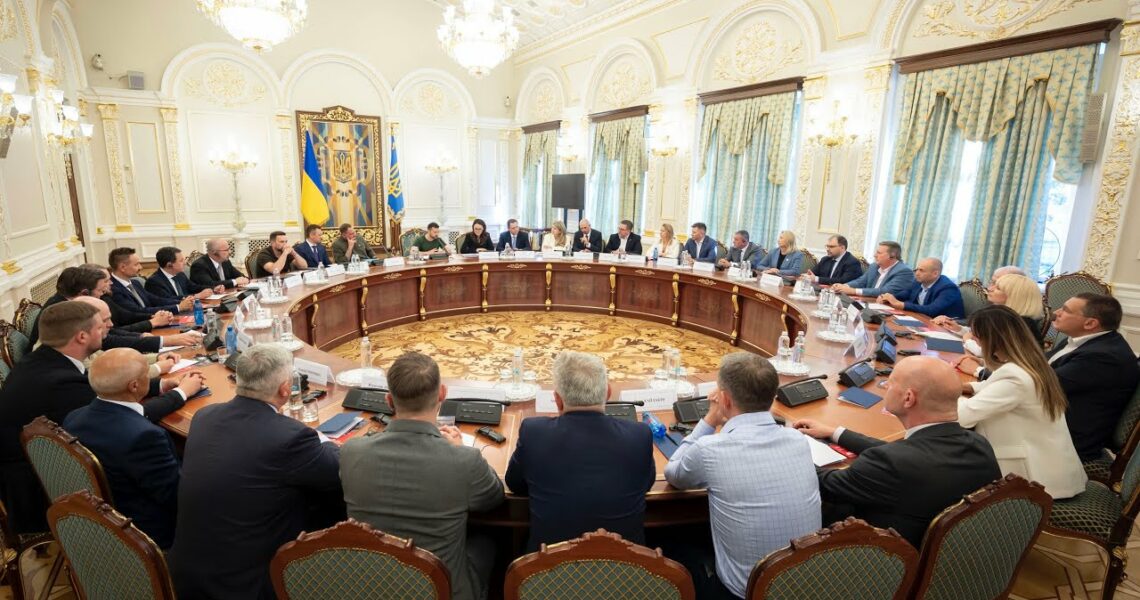 Володимир Зеленський зустрівся з представниками компаній – членів Американської торговельної палати