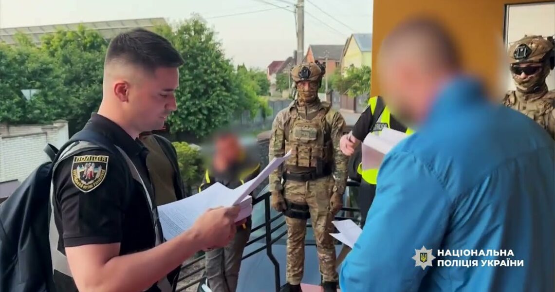 Підробка офіційних документів у масштабах держави: Нацполіція викрила злочинну організацію