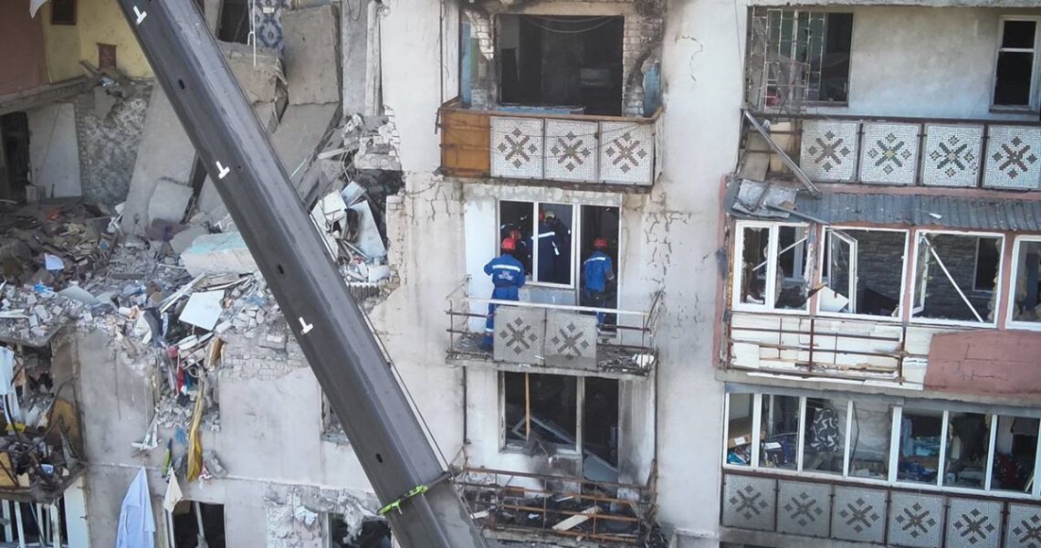 Новини України - Атака на Одесу: з-під завалів деблокували тіло загиблого