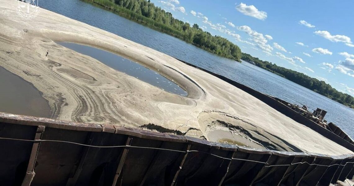 Новини України - Екокода на 6 млн: на Київщині викрили незаконний видобуток піску з Десни