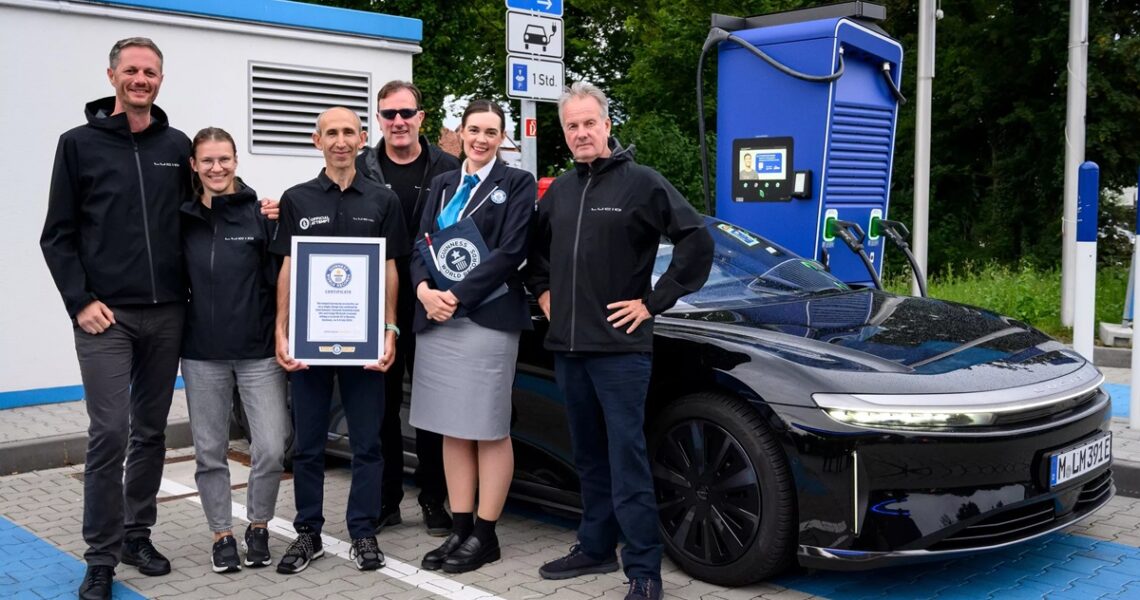 Авто новини - Електрокар Lucid встановив світовий рекорд з пробігу на одній зарядці