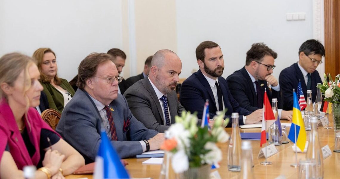 Новини України - Генпрокурор розповів про зустріч з представниками G7