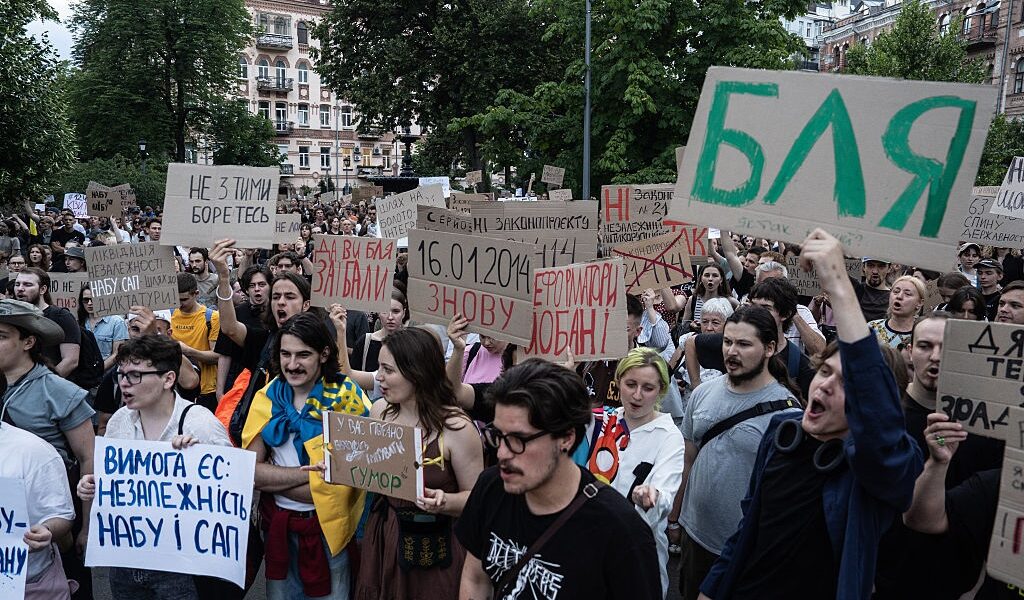 Новини України - Нові акції. Протести в Україні набирають обороти