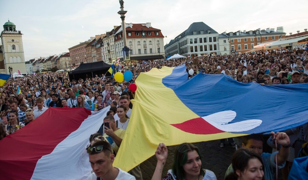 Новини України - Польща закриє притулки для більшості біженців з України